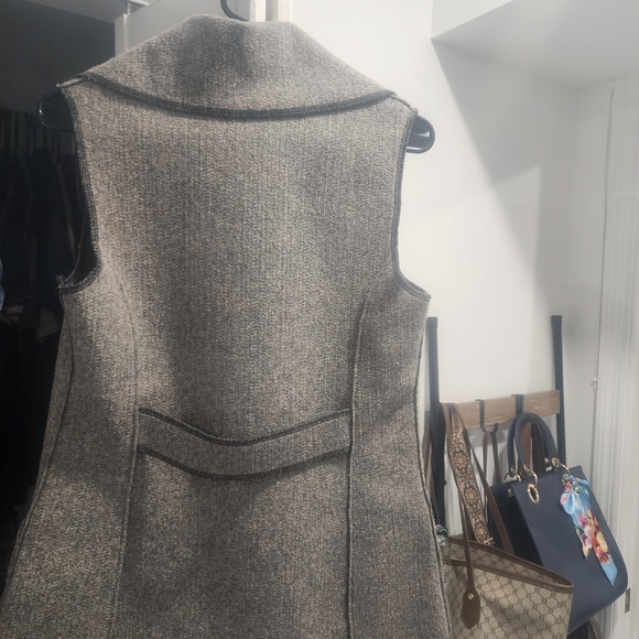 Janska Women's Felted Wool Sleeveless Vest - Picture 9 of 9